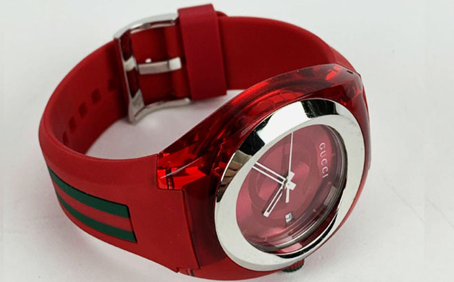 Gucci Sync Rubber Strap Sport Watch in Red