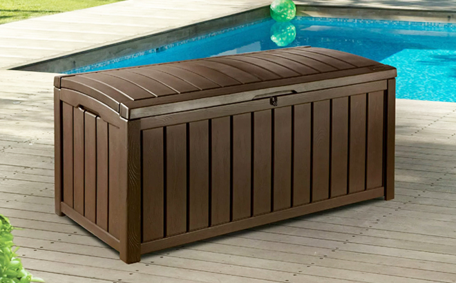 Keter Glenwood Outdoor 101 Gallon Plastic Deck Box in Brown Color