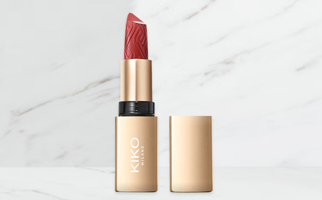 Kiko Milano Beauty Essentials Hydrating Shiny Lipstick in Calm color