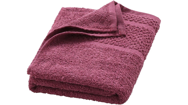 Mainstays Bath Towel in Raspberry Color