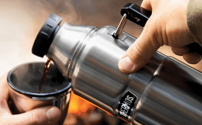 https://www.freestufffinder.com/wp-content/uploads/2023/08/Man-Pouring-Coffee-from-Thermos-Insulated-Bottle-into-the-Cup.jpg
