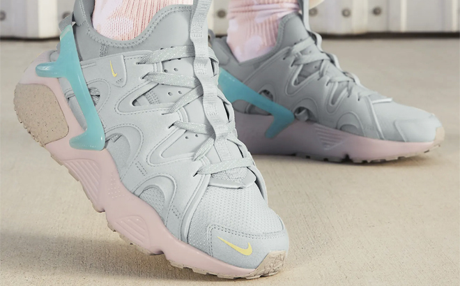 Nike Air Huarache Craft Womens Shoes in Light Blue and Pink