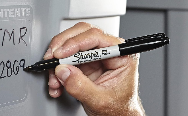 Sharpie Black Fine Tip Permanent Marker