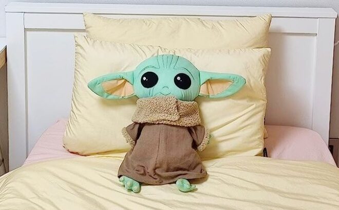 Star Wars Baby Yoda Pillow Buddy
