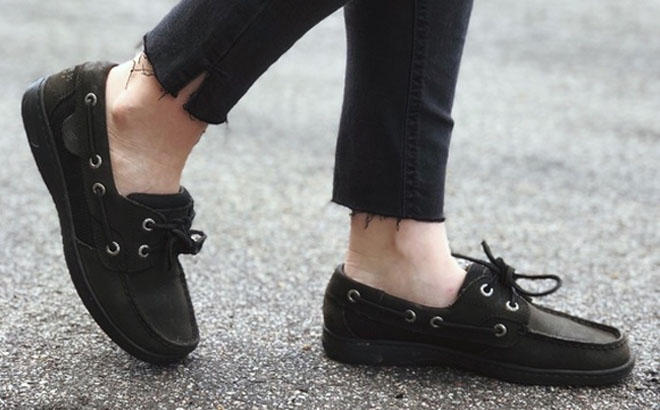 Woman Wearing a Black Color Sperry Womens Koifish Boat Shoes