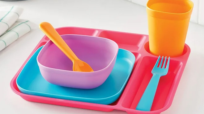 Your Zone 24 Piece Plastic Dinnerware Set