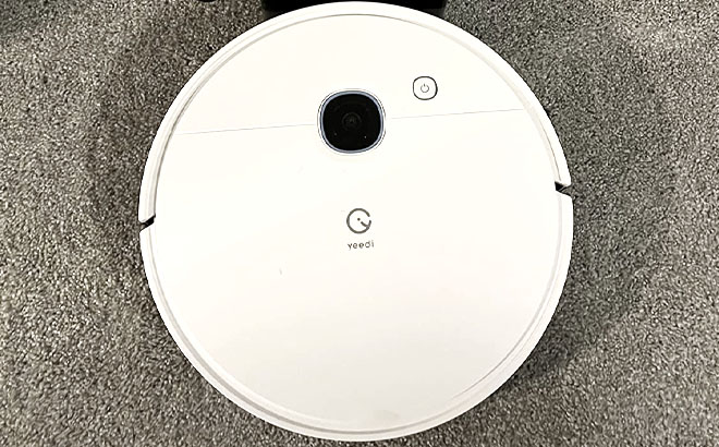 yeedi Robotic Vacuum on the Floor yeedi Robotic Vacuum on the Floor