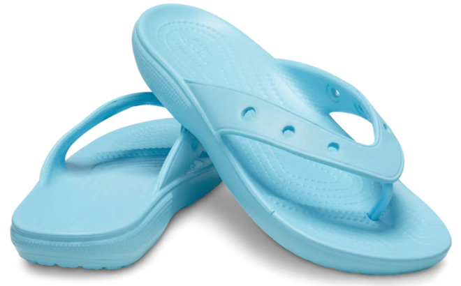 Classic Crocs Flip in Arctic Color