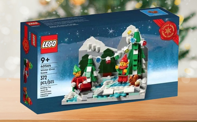 LEGO Winter Elves Scene 372 Pieces