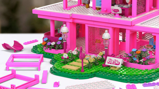 Mattel Barbie Mega Dream House Buliding Set