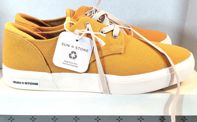 Mens Kiva Lace Up Core Shoes