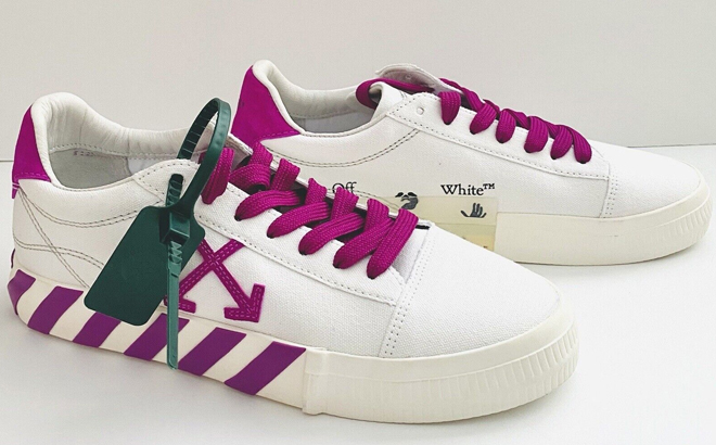 Off White Low Vulcanized Canvas Sneakers in Purple Color