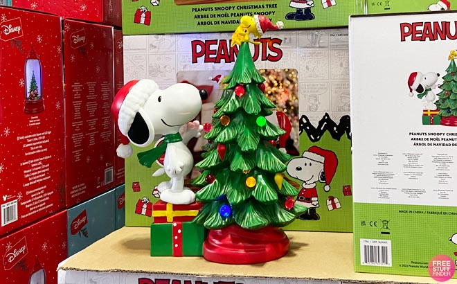 Peanuts Snoopy LED Holiday Tree