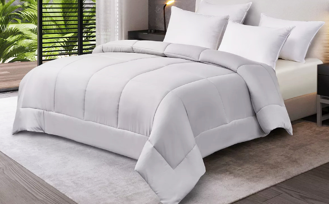 Royal Luxe Reversible Down Alternative Comforter