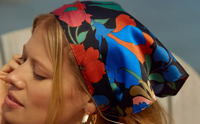 Woman Wearing Anthropologie '70s Floral Head Scarf