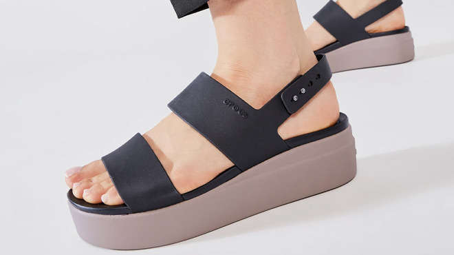 Woman Wearing Crocs Brooklyn Low Wedge Platform Sandals