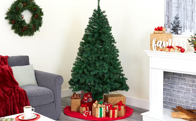 5 Foot Northern Tip Pine Artificial Christmas Tree in Green Color