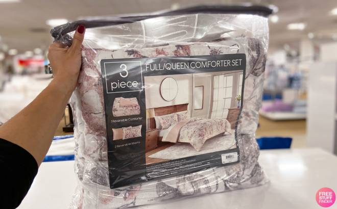 Colesville Floral 3 Piece Comforter Set Colesville Floral 3 Piece Comforter Set