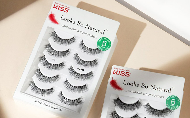 KISS 5-Pair Looks So Natural False Eyelashes KISS Looks So Natural Eyelashes on the Table