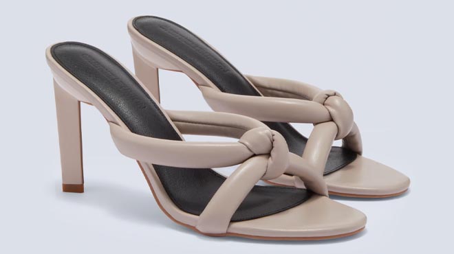 New York and Company Fatima Knotted Puffy Mules Nude