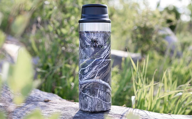 https://www.freestufffinder.com/wp-content/uploads/2023/10/Stanley-16-Ounce-Classic-Trigger-Action-Travel-Mug-in-Country-DNA-Color.jpg