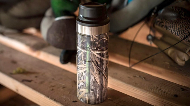 Stanley 16 Ounce Classic Trigger Action Travel Mug in Habitat Color