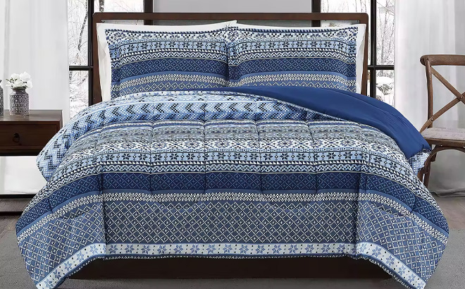 Brooklyn Loom Fair Isle 3 pc Midweight Reversible Comforter Set in Fair Isle Blue Color