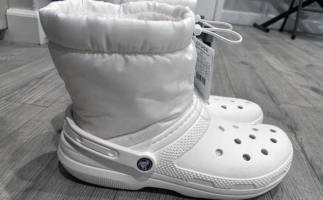 Crocs Classic Lined Neo Puff Boots White