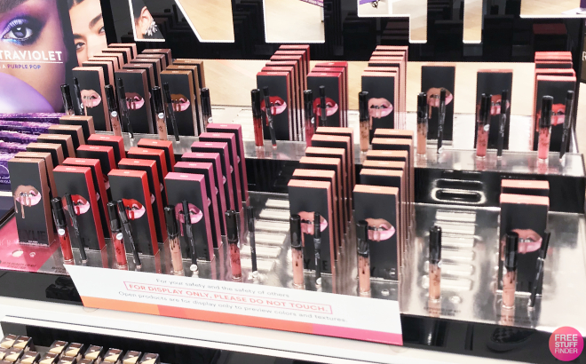 Kylie Cosmetics Matte Lip Kits Overview