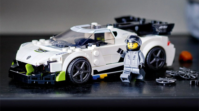 LEGO Speed Champions Koenigsegg Jesko 76900 White Racing Car Set