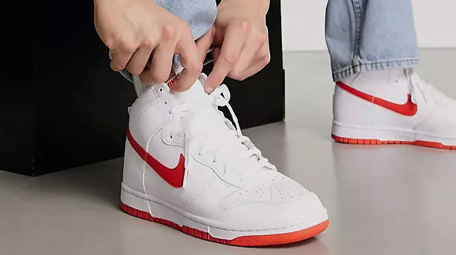 Nike Dunk High Retro Sneakers in white and red 2