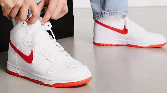 Nike Dunk High Retro Sneakers white and red