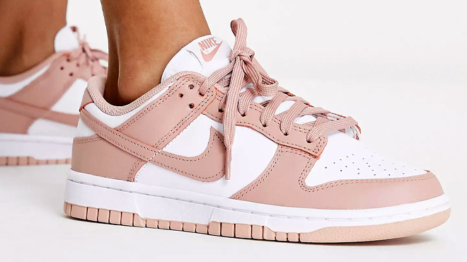 Nike Dunk Low Sneakers white and pink