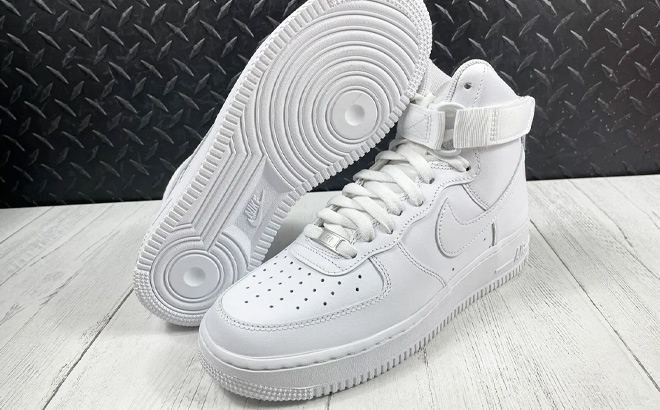 Nike Kids Air Force 1 High LE in White Color