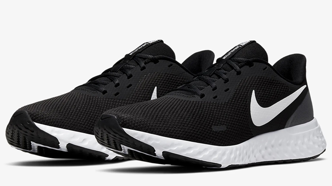 Nike Revolution 5 Mens Shoes in Black