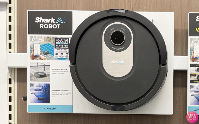Shark AI Wi Fi Connected Robot Vacuum with LIDAR Navigation on Display