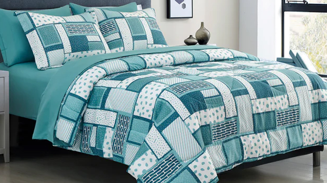 Spirit Linen Home 10 Piece Comforter Set in Green Geometric Patchwork