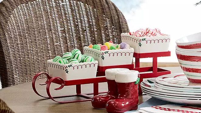 St Nicholas Square Holly Jolly 4 Piece Server Set