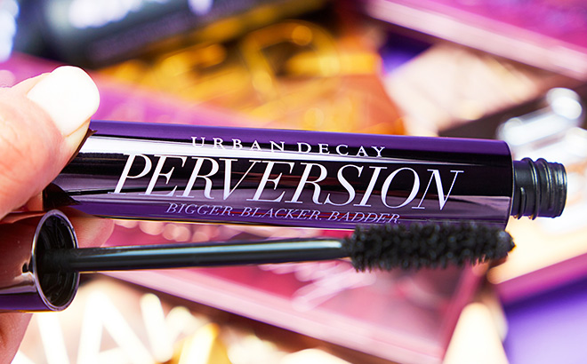 Urban Decay Perversion Volumizing Mascara Urban Decay Perversion Volumizing Mascara