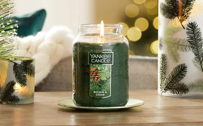 Yankee Candle Balsam Cedar Scented Classic 22oz Large Jar Single Wick Candle
