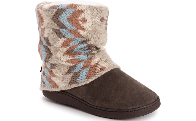 an Image of a Muk Luks Womens Oatmeal Feather Stripe Raquel Boots