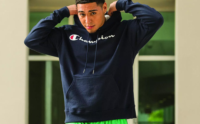 A Man wearing Champion Powerblend Fleece Graphic Mens Pullover Hoodie