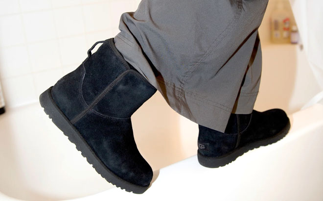 A Model Wearing UGG Cory II Womens Bootie