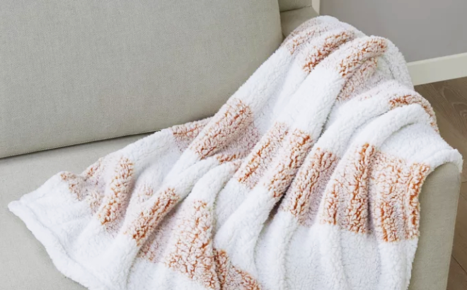 Alpine Valley Cozy Sherpa Throw