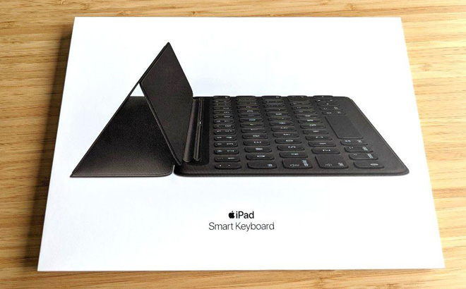 Apple iPad Smart Keyboard in a Box