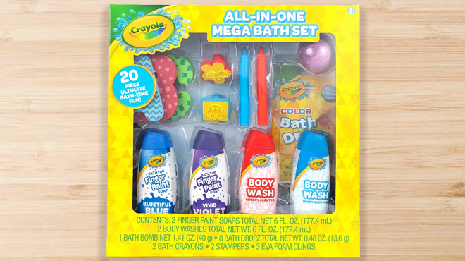 Crayola All In One Mega Bath Set on the table Crayola All In One Mega Bath Set on the table