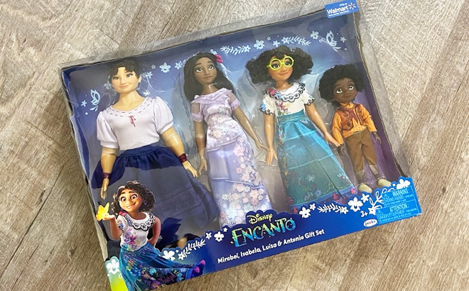 Disney Encanto 4 Piece Fashion Doll Gift Set