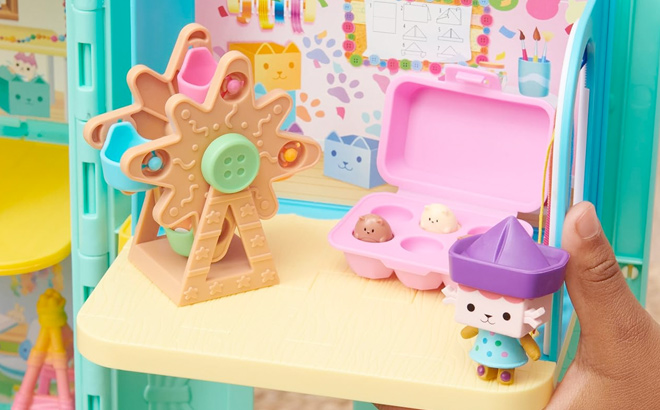 Gabbys Dollhouse Baby Box Cat Craft A Riffic Room with Exclusive Figure
