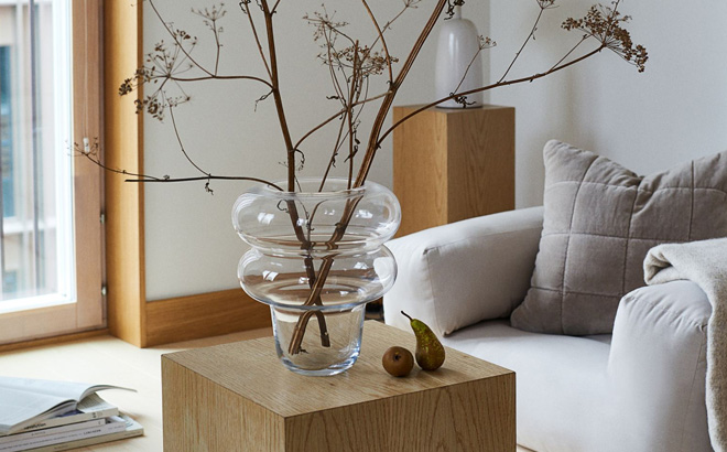 HM Large Glass Vase on a Wooden Center Table HM Large Glass Vase on a Wooden Center Table