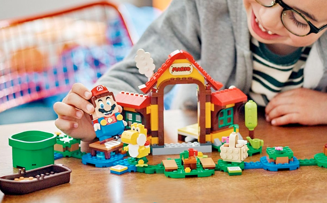 LEGO Super Mario Picnic at Marios House Expansion Set